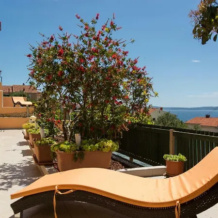 公寓 Poolside House Nina *