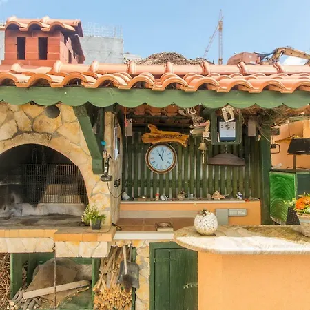 Poolside House Nina * トロギール