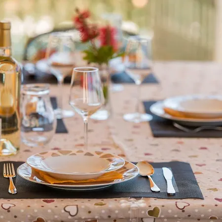 公寓 Poolside House Nina 特罗吉尔