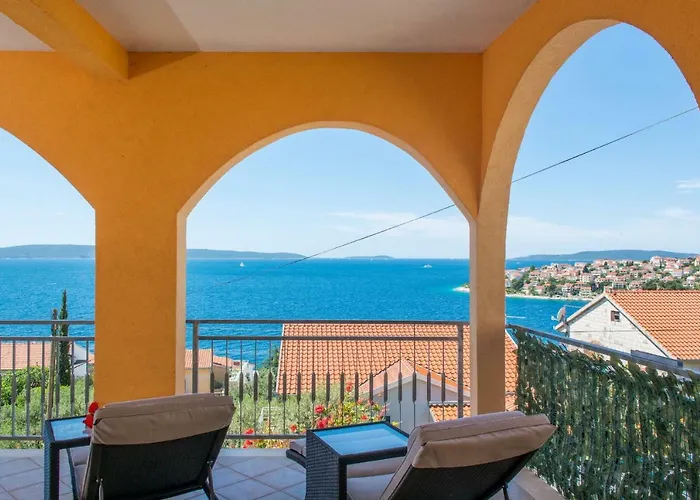 Poolside House Nina Trogir