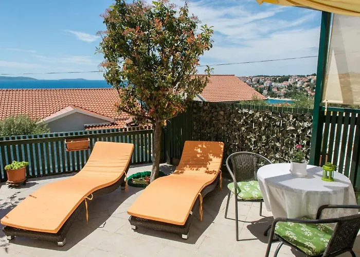 Appartement Poolside House Nina Trogir