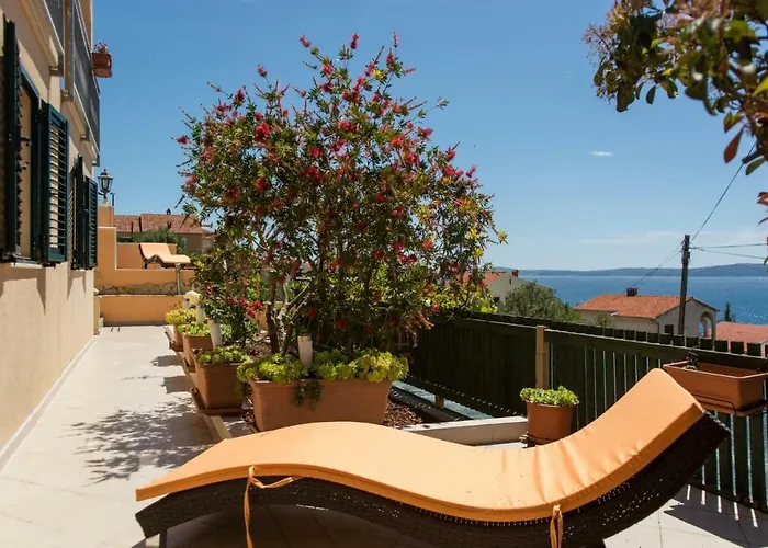 Appartement Poolside House Nina *