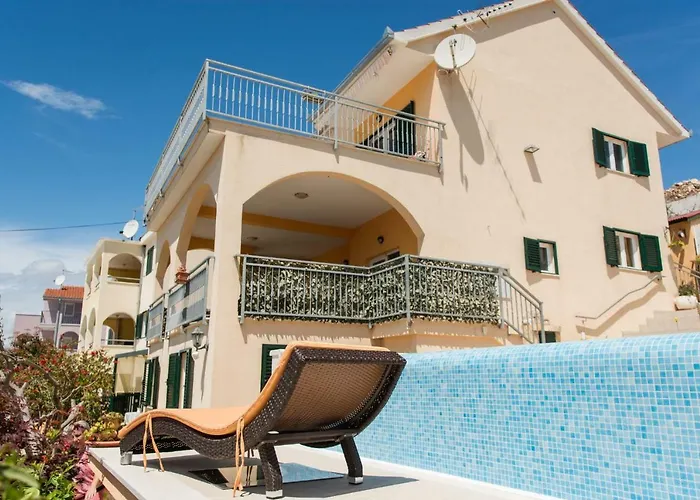 Poolside House Nina Appartement Trogir