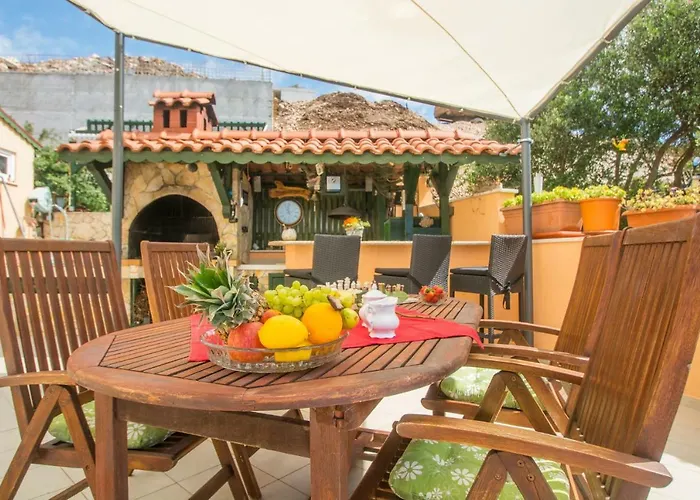 Appartement Poolside House Nina