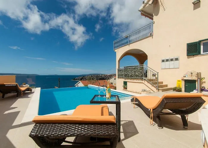 Poolside House Nina Trogir