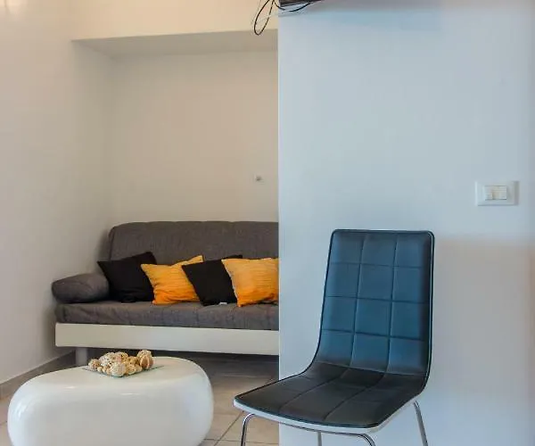 Poolside House Nina Appartement Trogir