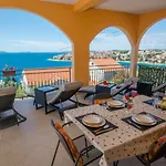 Poolside House Nina Trogir