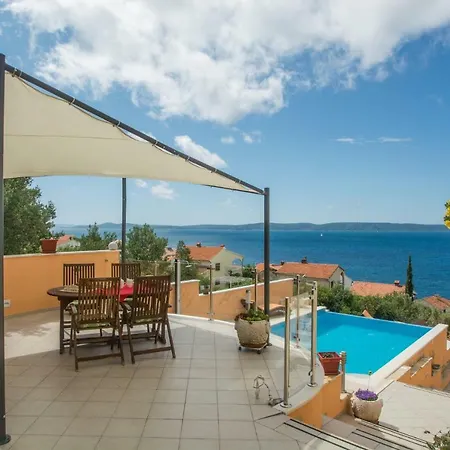 شقة Poolside House Nina *