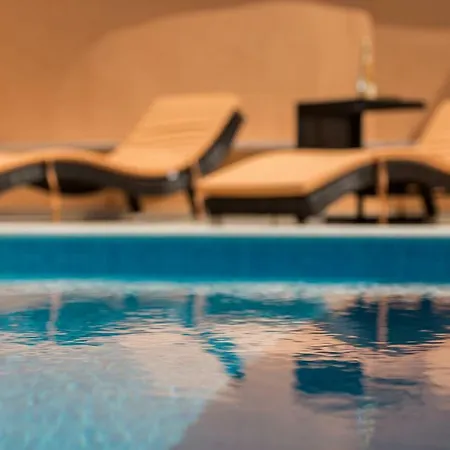 Poolside House Nina شقة تروغير