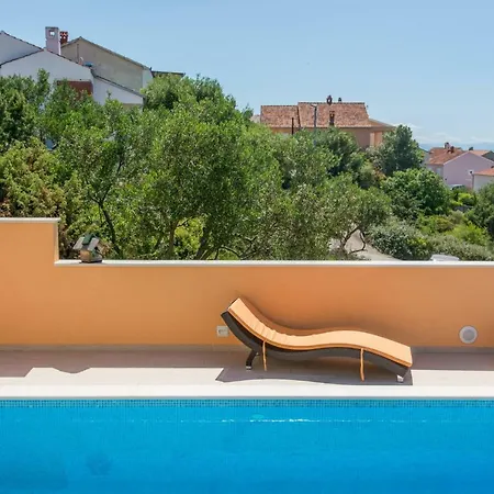 Poolside House Nina شقة تروغير