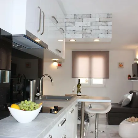 Poolside House Nina شقة *