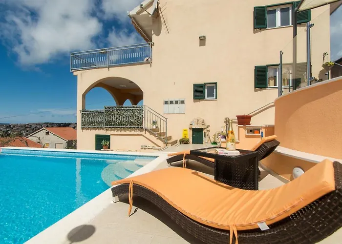 Poolside House Nina * Trogir